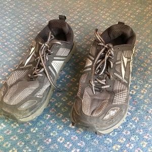Altra Lone Peak 3.5 Trail Runners, Gray, Womens 9.5 US, 41 EU.